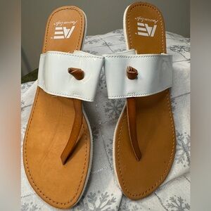 American Eagle white flip flops 10